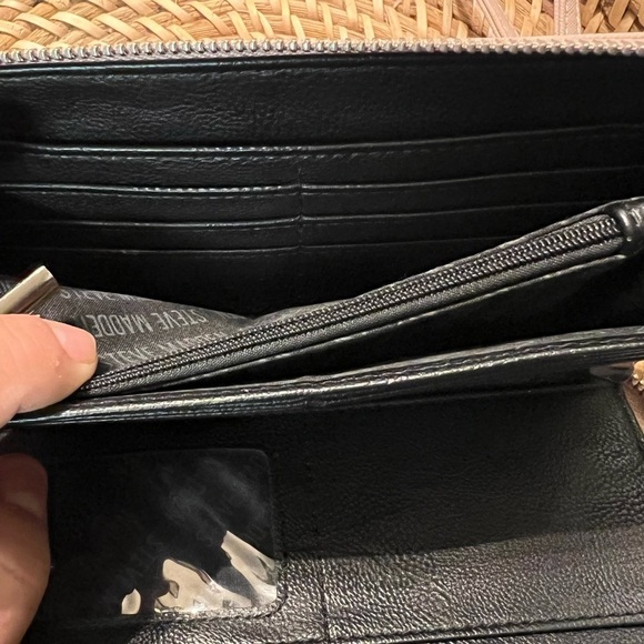 Steve Madden Wristlet  Pink - Picture 4 of 7